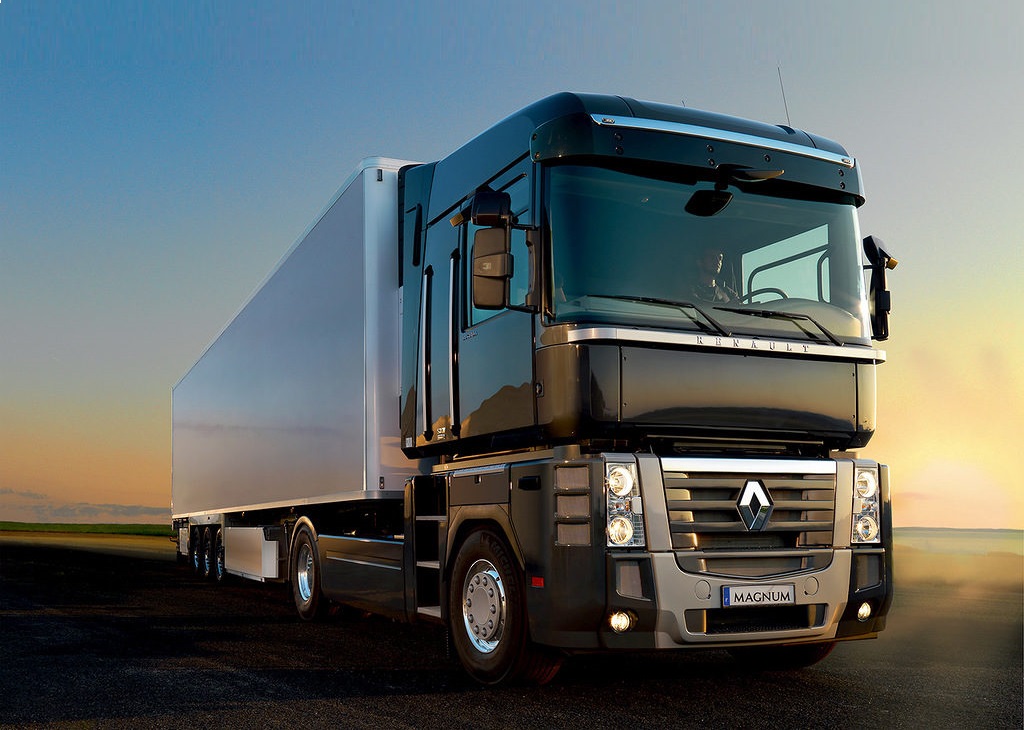 Фильтры для техники RENAULT